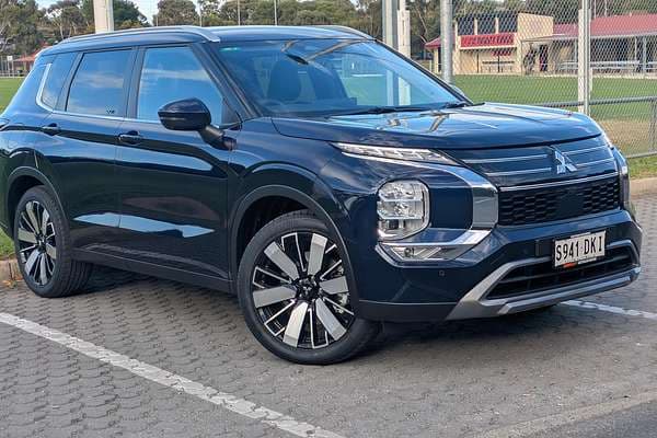 2025 Mitsubishi Outlander