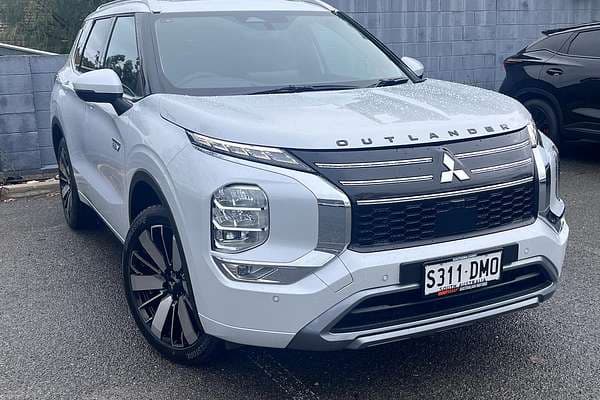 2025 Mitsubishi Outlander